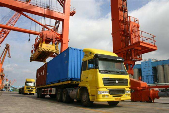 拖车报关及仓储